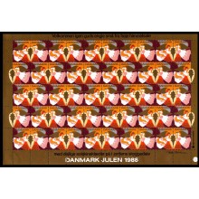 1988 - Danmark - Julemærker - Helark - Englepar hænger i julestjernen op - 4-sidet takket - Ufoldet.